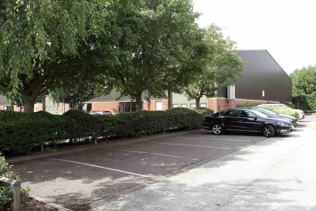 Pegasus Way – Haddenham Business Park, Warehouse, Haddenham, Buckinghamshire HP17 8LJ