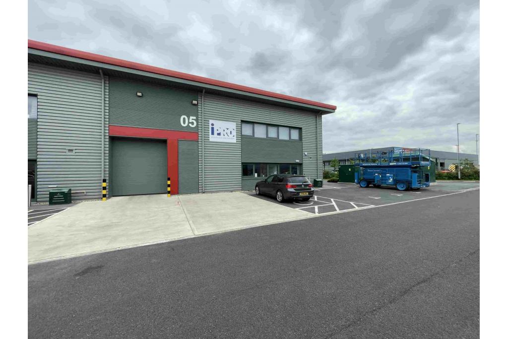 Pegasus Way – Haddenham Business Park, Warehouse, Haddenham, Buckinghamshire HP17 8LB