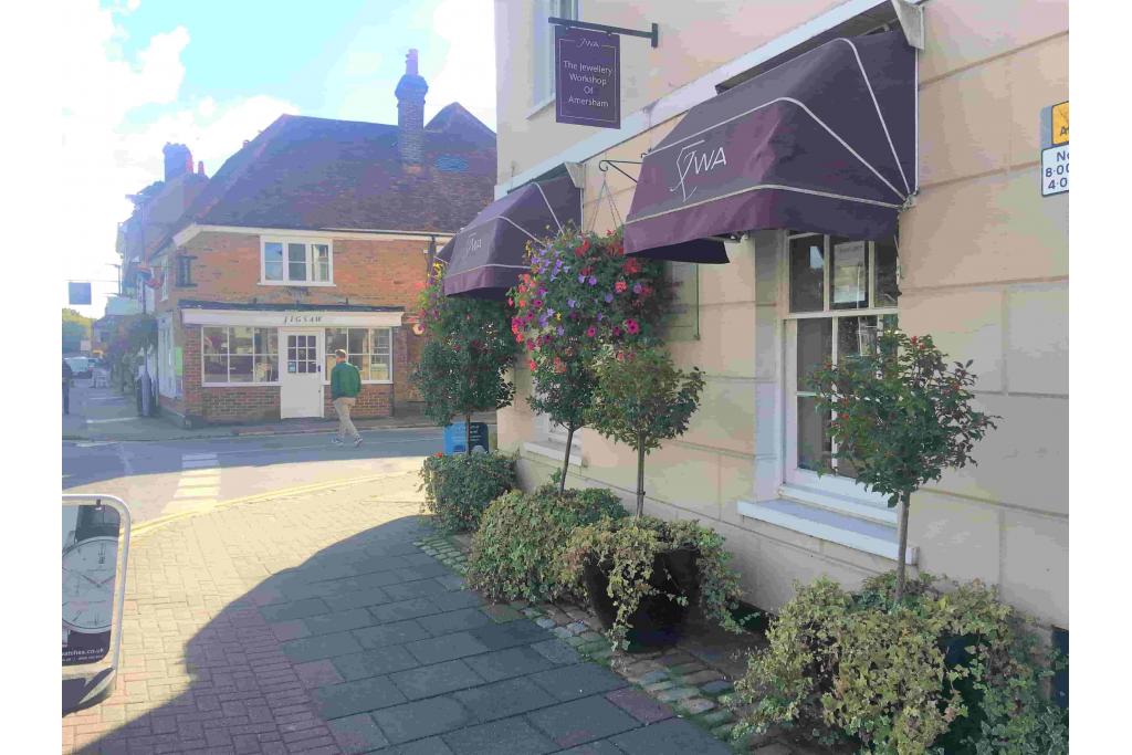 2–4 Market Sq – Shopfront Retail/Office, Old Amersham, Amersham, Buckinghamshire HP7 0DQ