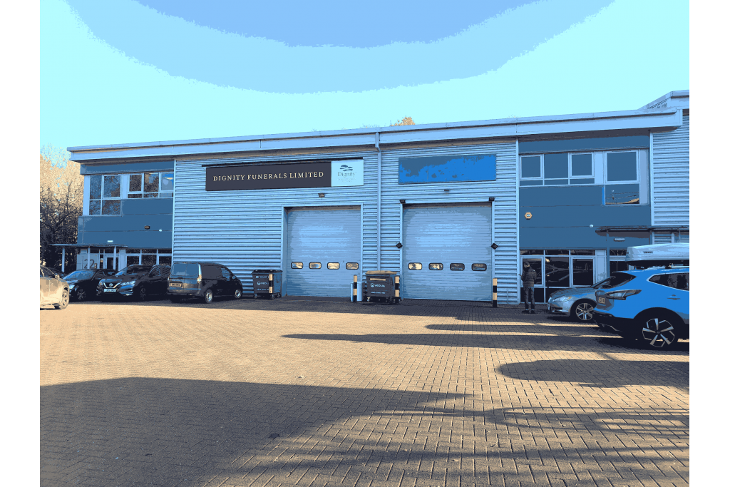 Swallowdale Ln – McDonald Business Park, Warehouse, Hemel Hempstead, Hertfordshire HP2 7EB