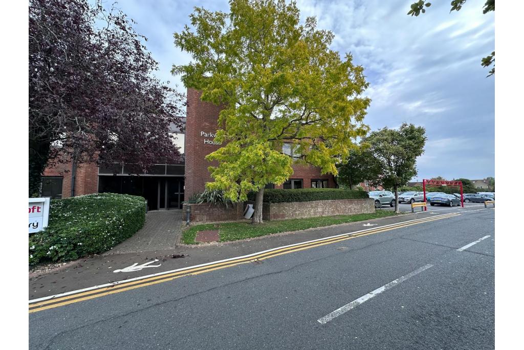 Pegasus Way – Parkway House, Office, Haddenham Business Park, Haddenham, Buckinghamshire HP17 8LJ
