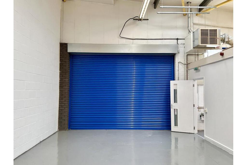 Babbage Road – Hyatt Trading Estate, Warehouse Unit, Stevenage, Hertfordshire SG1 2EQ