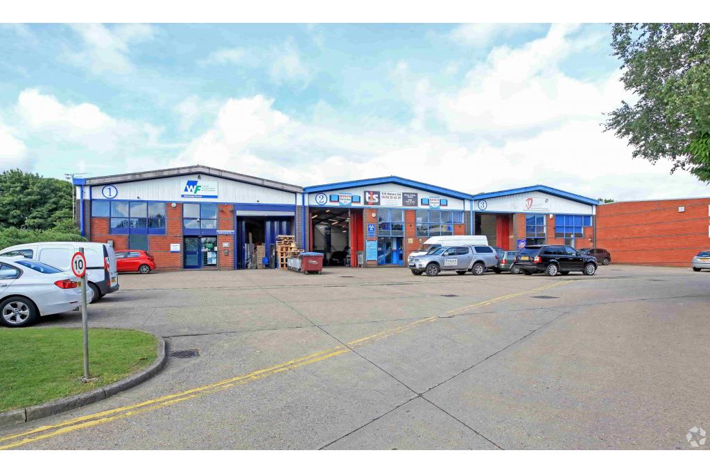 Babbage Road – Hyatt Trading Estate, Warehouse Unit, Stevenage, Hertfordshire SG1 2EQ