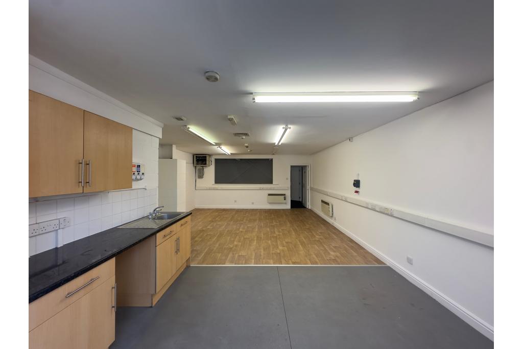 Babbage Road – Hyatt Trading Estate, Warehouse Unit, Stevenage, Hertfordshire SG1 2EQ