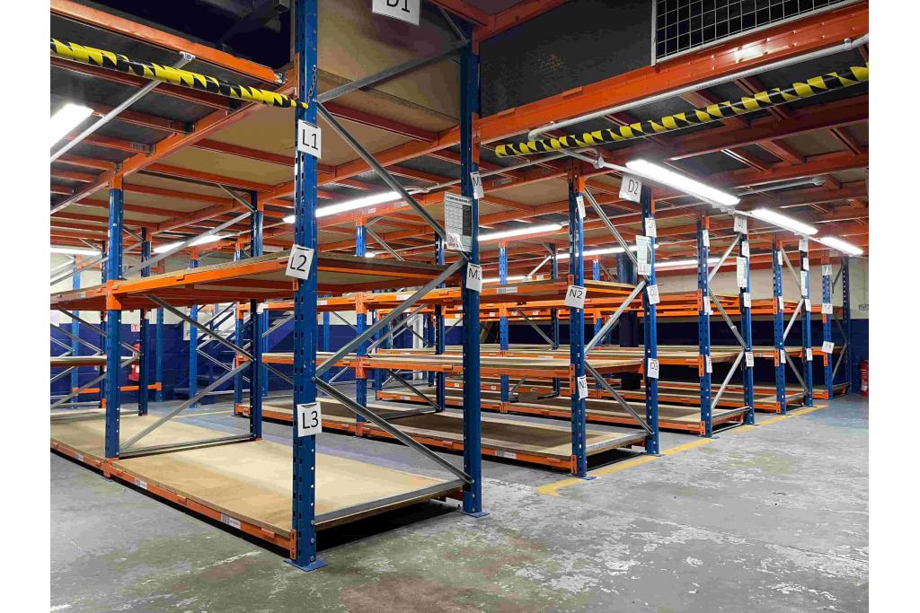 Bessemer Drive – Bowman Trading Estate, Warehouse, Stevenage, Hertfordshire SG1 2DL