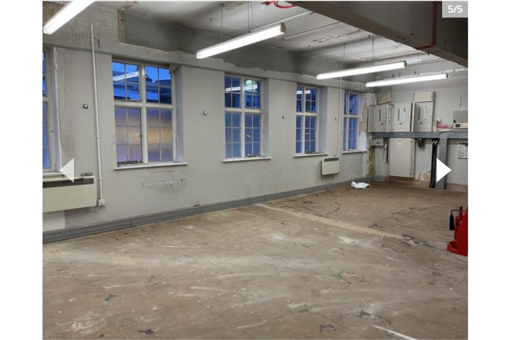 25 High Street Bank Building – Bank / Retail Unit, North Hertfordshire Submarket, Hitchin