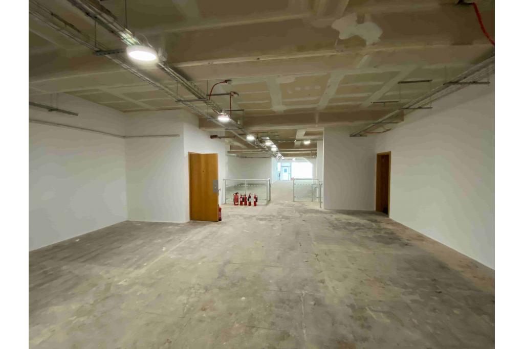 25 High Street Bank Building – Bank / Retail Unit, North Hertfordshire Submarket, Hitchin