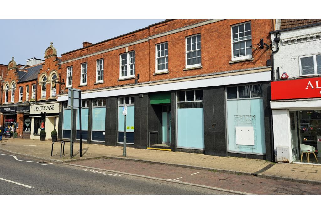 35 High Street Retail Unit – Shopfront Retail Unit, Central Bedfordshire Submarket