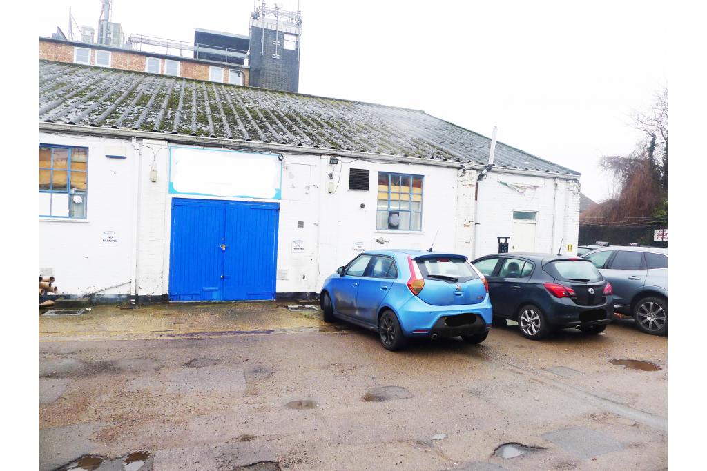 London Rd – London Road Industrial Estate, Light Distribution, North Hertfordshire Submarket