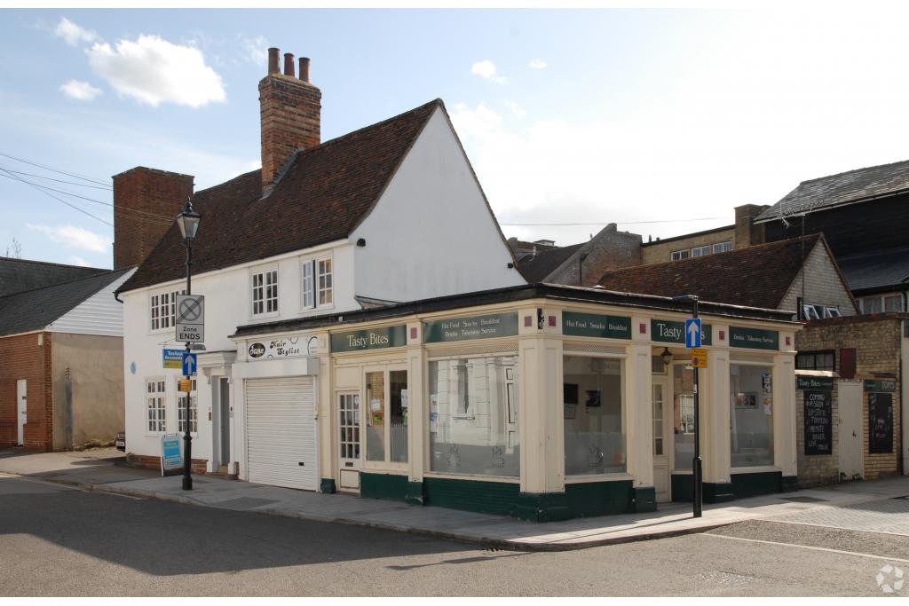 1–3 Market Hill – Shopfront Retail, North Hertfordshire Submarket, Royston, Hertfordshire SG8 9JL