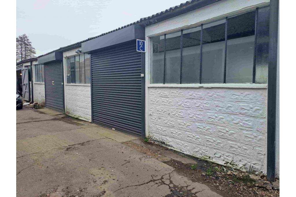 Mimram Rd – Warehouse, East Hertfordshire Submarket, Hertford, Hertfordshire SG14 1NN