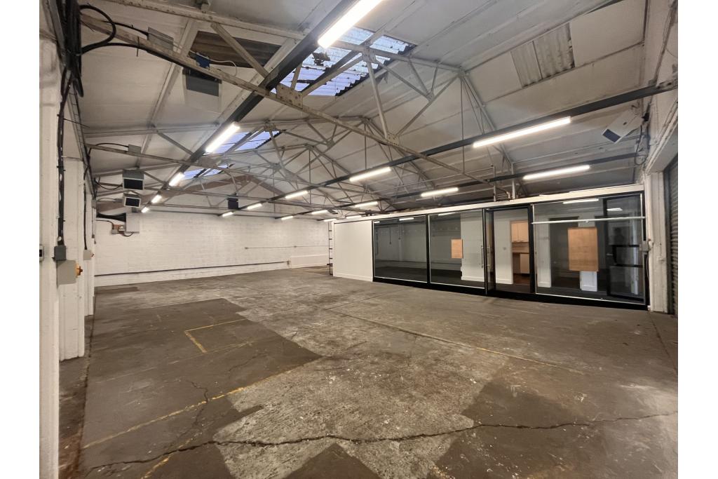 16 Mimram Rd – Light Manufacturing, East Hertfordshire Submarket, Hertford