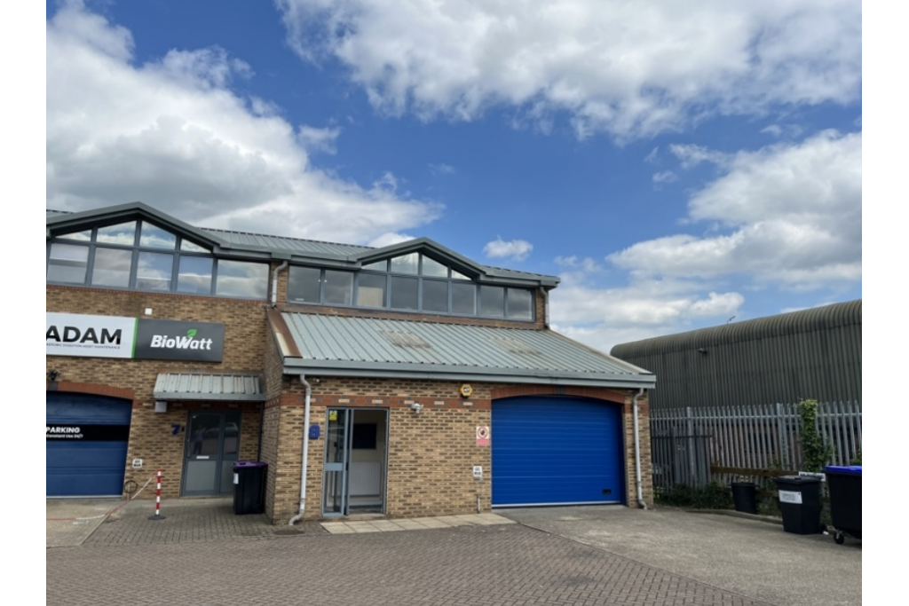 Newark Close – The Quadrant, Light Manufacturing, North Hertfordshire Submarket, Royston,