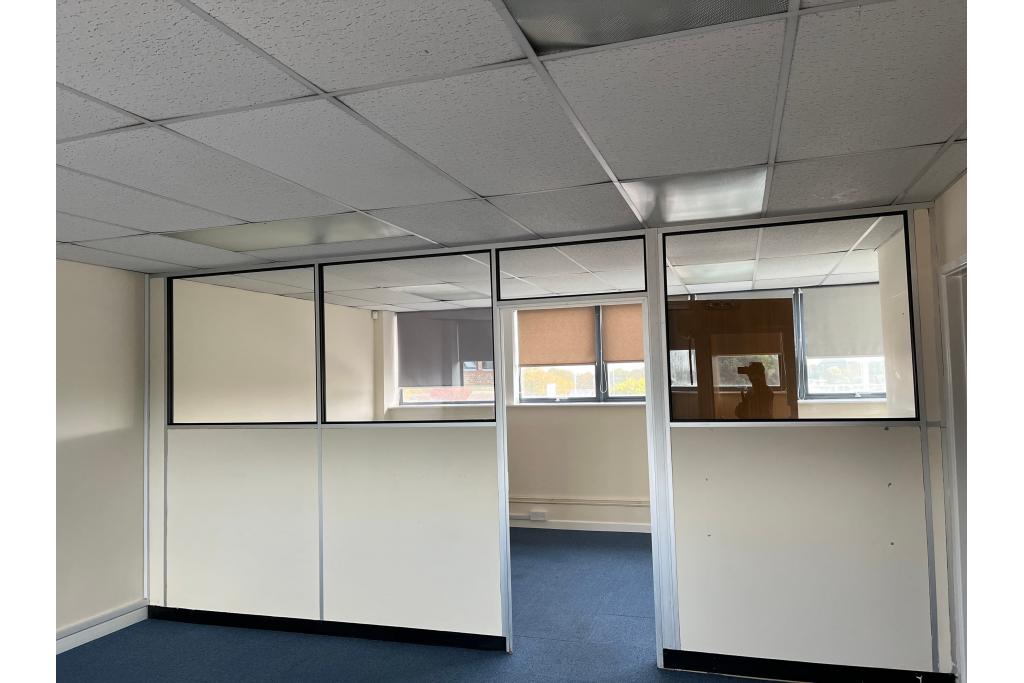 Newark Close – The Quadrant, Light Manufacturing, North Hertfordshire Submarket, Royston,
