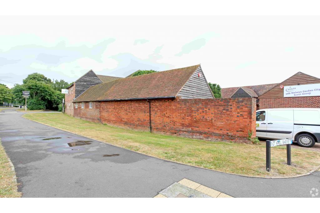 Attimore Barns, Office Unit, Welwyn Hatfield Submarket, Welwyn Garden City,