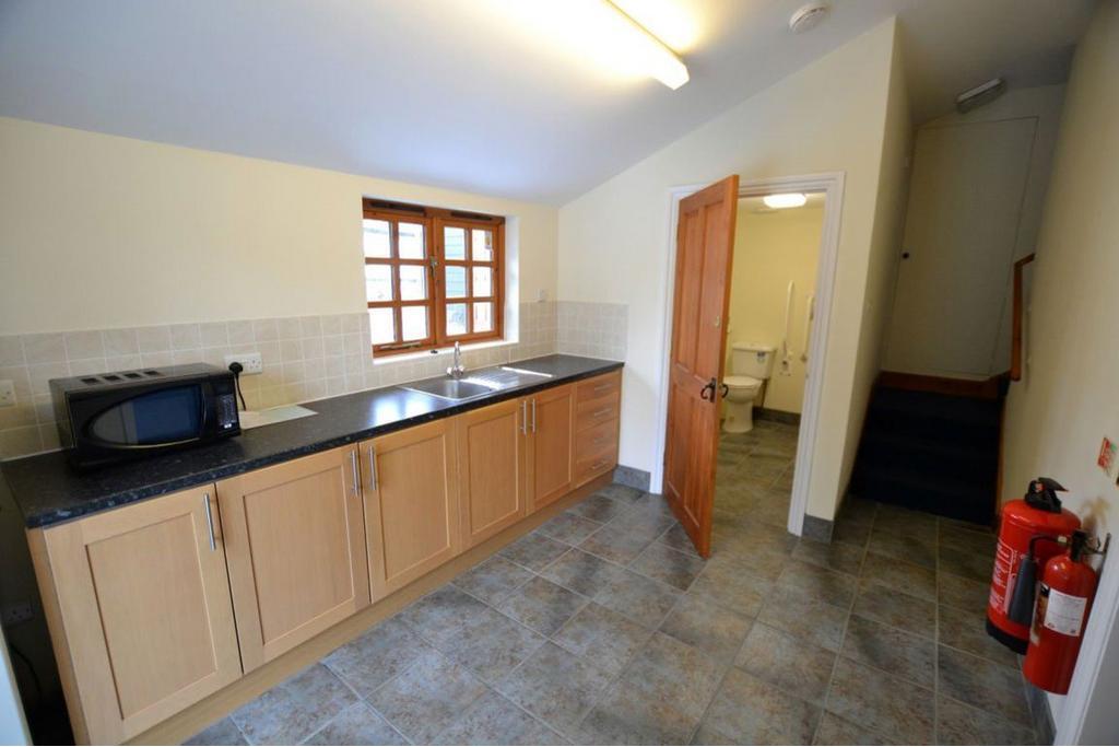 Royston Rd – Coach House, Office, East Hertfordshire Submarket, Buntingford, Hertfordshire SG9 9RS