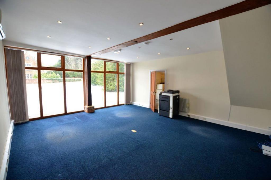 Royston Rd – Coach House, Office, East Hertfordshire Submarket, Buntingford, Hertfordshire SG9 9RS