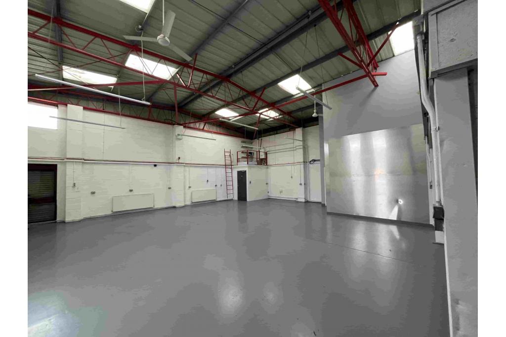 32–36 Knowl Piece - Warehouse Unit, Hitchin, Hertfordshire SG4 0TY, United Kingdom