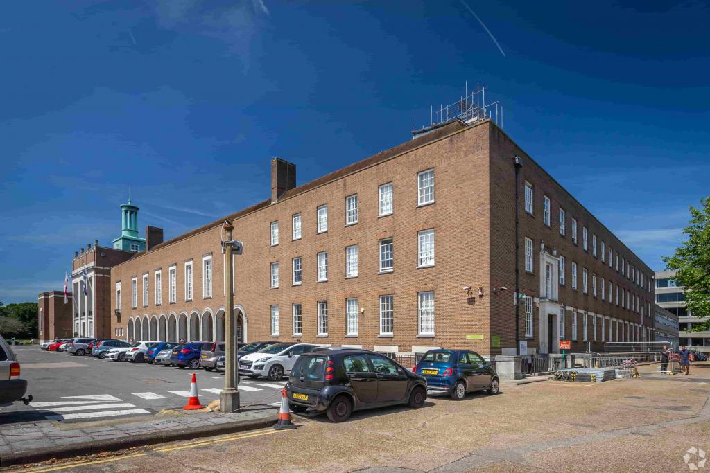 County Hall, Pegs Ln, Office, Hertford, Hertfordshire SG13 8DN, United Kingdom