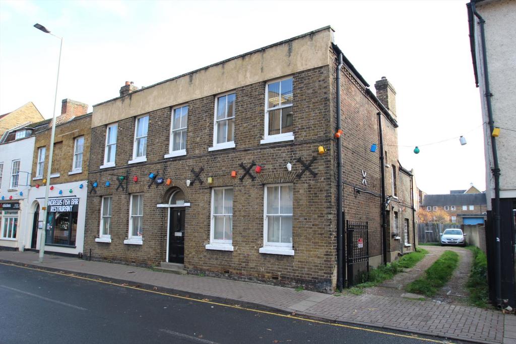 Pelmark House – 11 Amwell End, Office, Ware, Hertfordshire SG12 9HP, United Kingdom