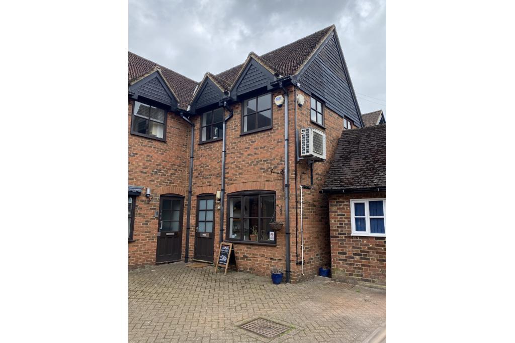 102–103 Bancroft – Shopfront Retail/Office, Hitchin, Hertfordshire SG5 1NB, United Kingdom
