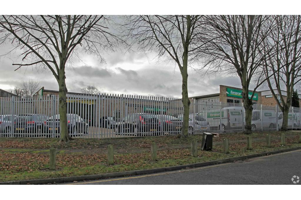 39 Crompton Road – Europcar International, Service Unit, Stevenage, Hertfordshire