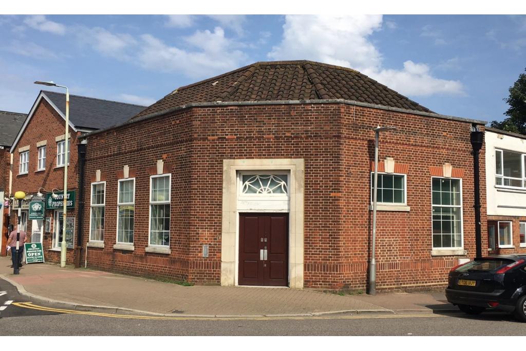 115 London Road - Shopfront Retail and Office Unit for Lease, Knebworth, Hertfordshire