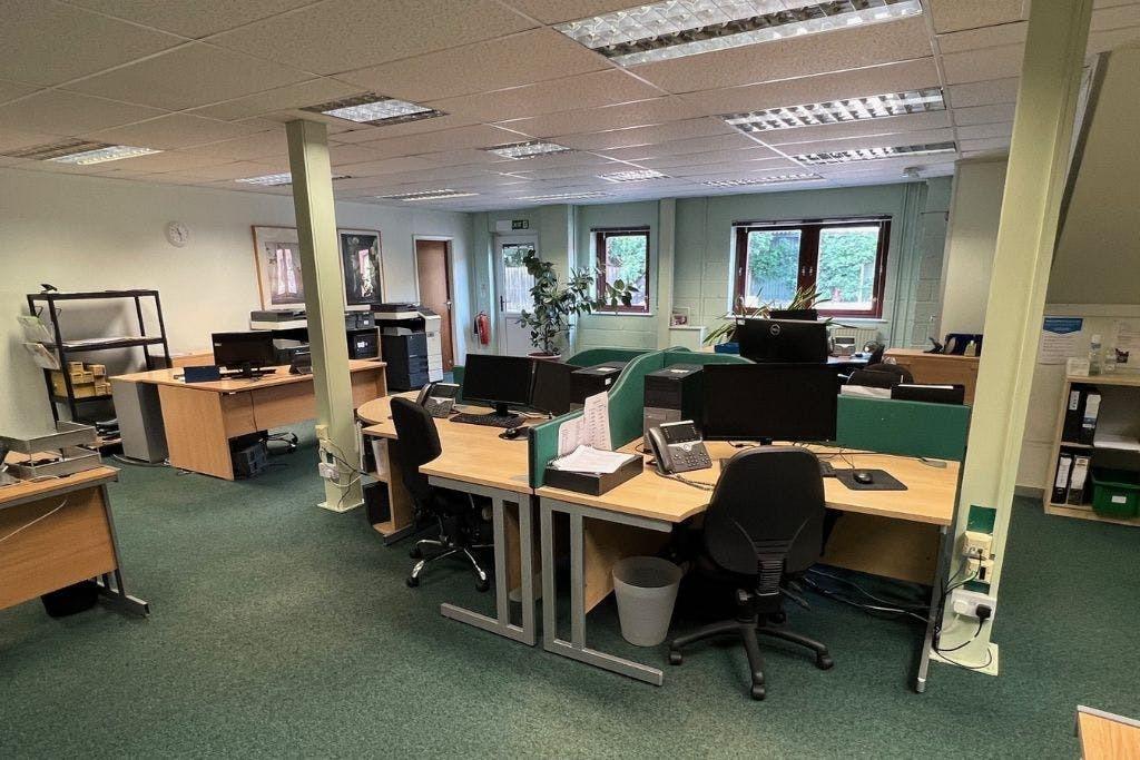 Peerglow Centre - Light Manufacturing Unit, Ware, Hertfordshire SG12 9QL
