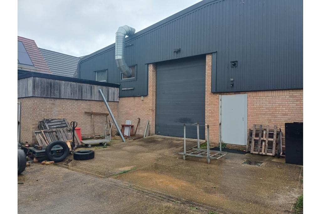13A-13D Old Bridge Way - Warehouse Unit, Shefford, Bedfordshire SG17 5HQ