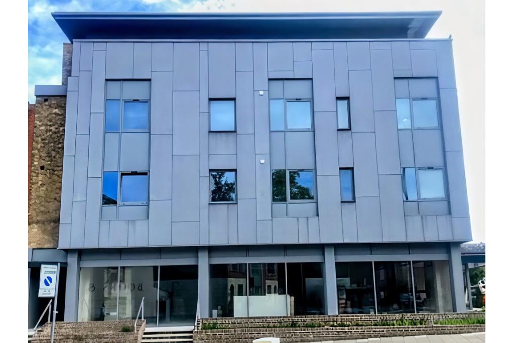 Queen Street - Austin House, Shopfront Retail/Office Unit, Hitchin, Hertfordshire SG4 9TS