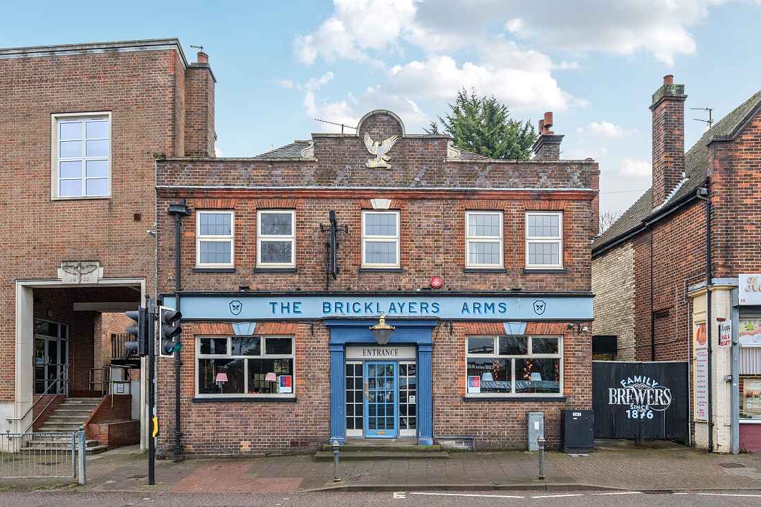 28-29 Queen Street - Bricklayers Arms, Bar/Nightclub, Hitchin, Hertfordshire