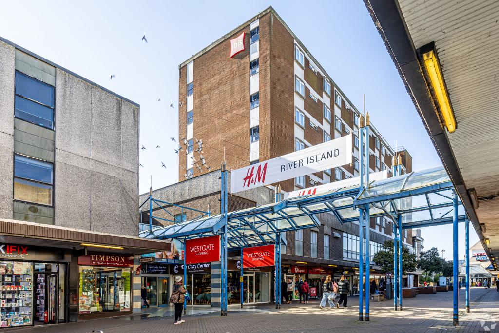 Queensway - Westgate Shopping Centre, Retail Unit (District Centre), Stevenage, Hertfordshire