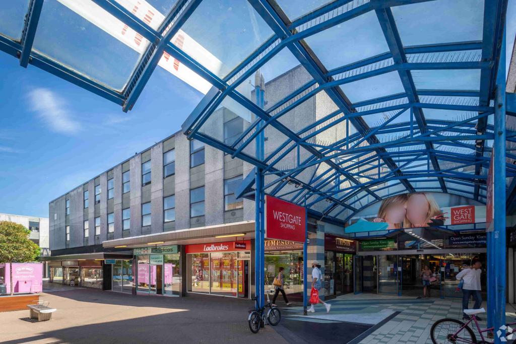 40-90 Queensway - Office Unit, Stevenage, Hertfordshire SG1 1EG