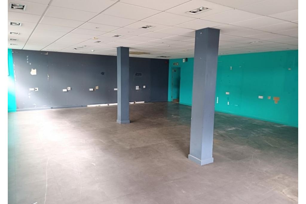 17-19 Railway St - Shopfront Retail Unit, Hertford, Hertfordshire SG14 1BN