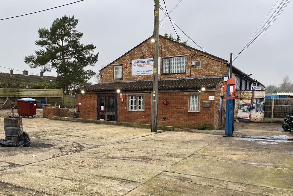 Hillcrest - Light Industrial Warehouse Space for Rent, Hitchin, Hertfordshire SG4 7JY