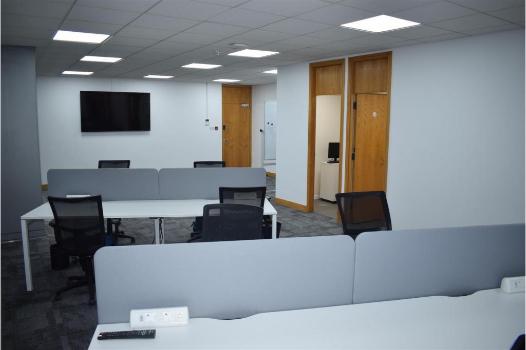 Beaufort Court - Office Unit for Rent, Canary Wharf, London E14 9XL