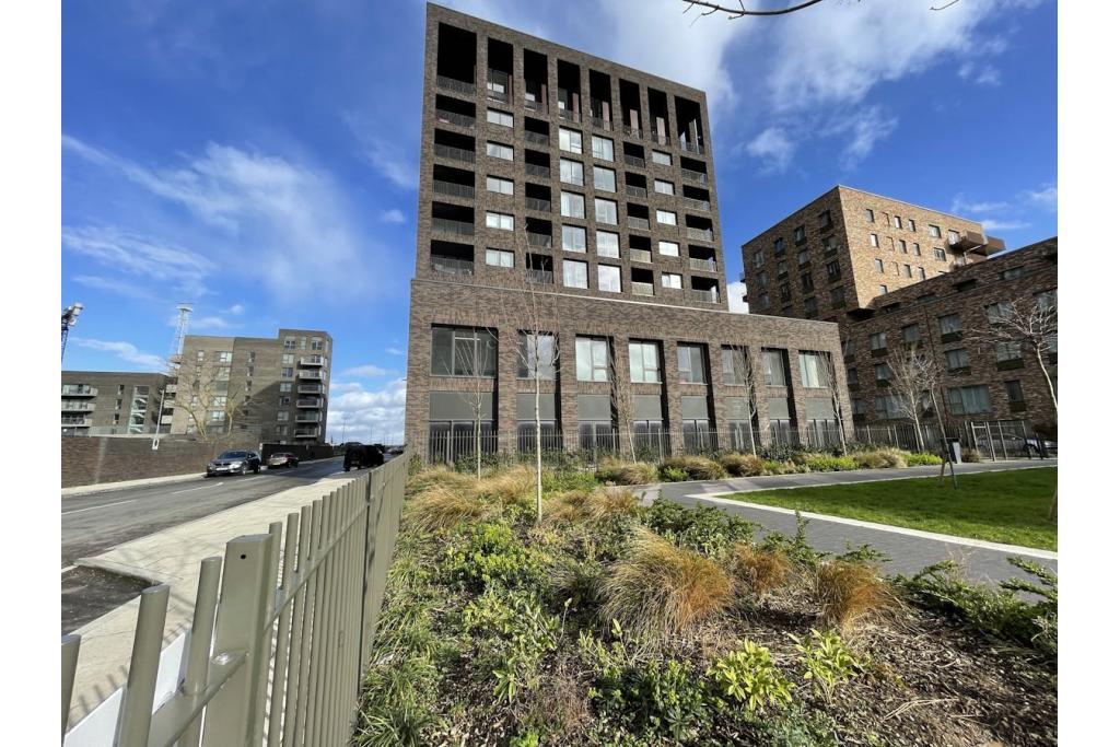20 Magellan Blvd - Office Space for Rent, London E16 2YA