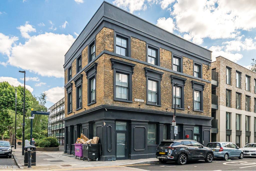 299 Manchester Rd - Pier Tavern Bar/Nightclub, London E14 3HN