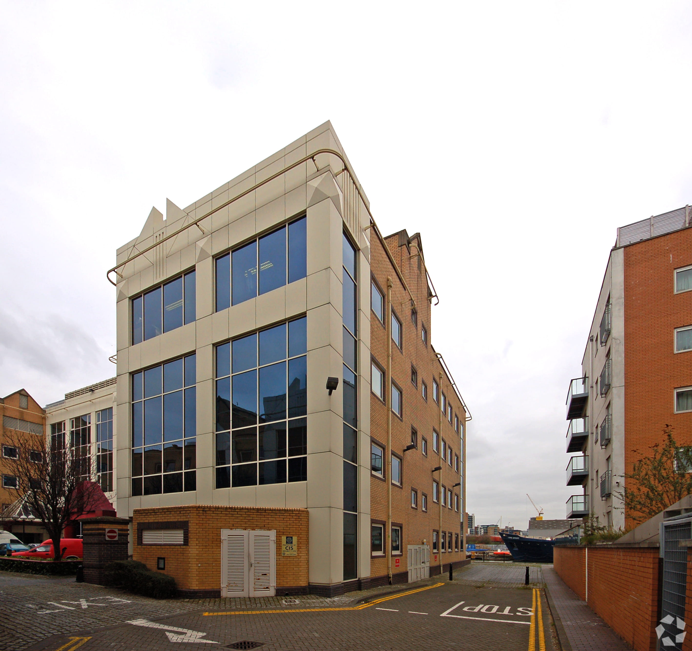 217 Marsh Wall - Cumbrian House Office Space for Rent, London E14 9FJ