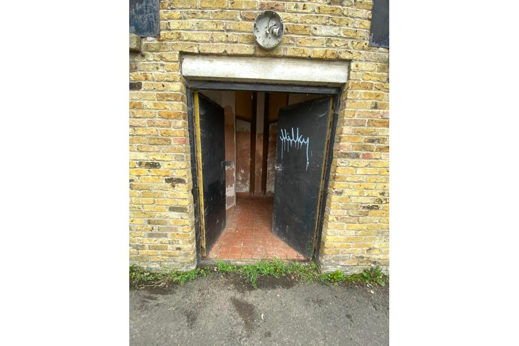 80-90 Millwall Park Arches Retail Space for Rent, London E14 3BG