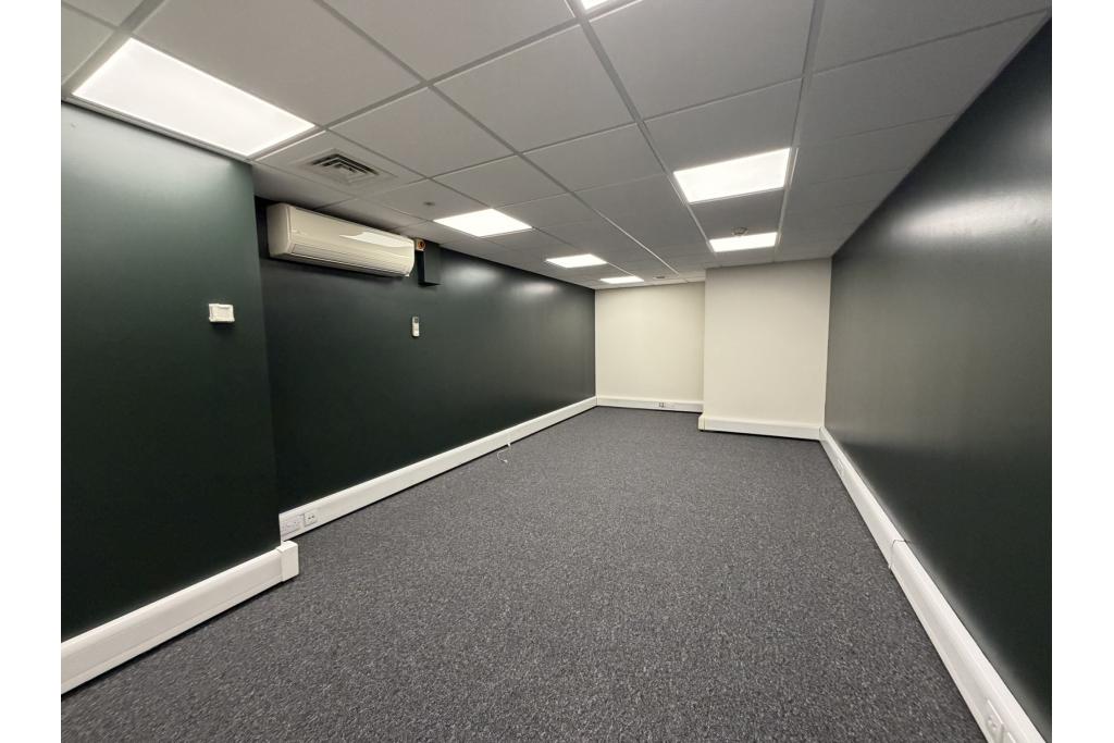 Baltimore Wharf - Shopfront Retail/Residential Unit, London E14 9RB