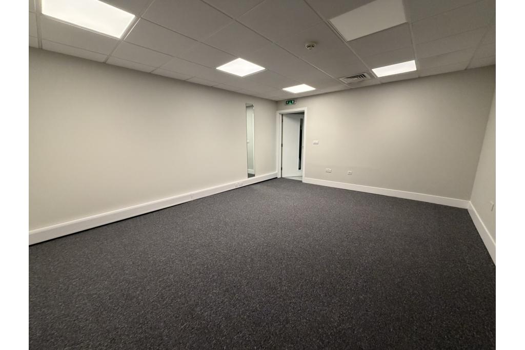 Baltimore Wharf - Shopfront Retail/Residential Unit, London E14 9RB