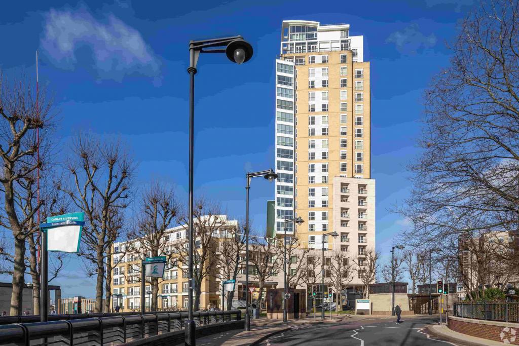 48-50 Westferry Circus - Retail Space for Rent, Canary Wharf, London E14 8LW