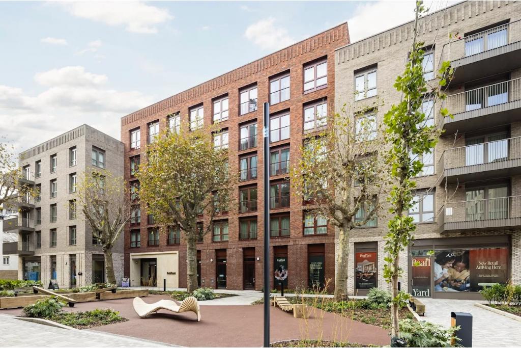 17 Columbus Courtyard - Office Space for Rent, Canary Wharf, London E14 4DA