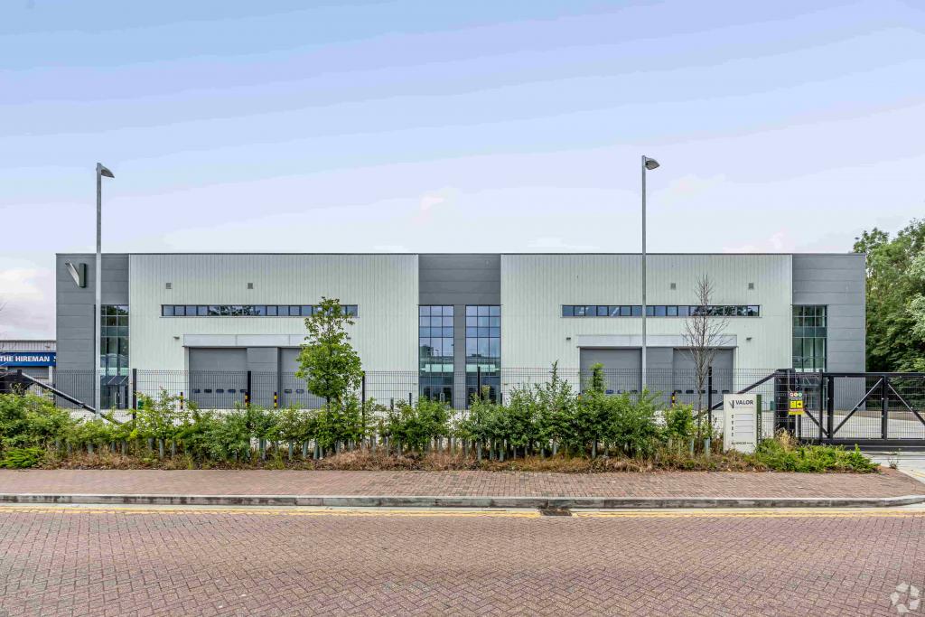 North Crescent - Valor Park 5A Canning Town - Industrial Warehouse Space for Rent, London
