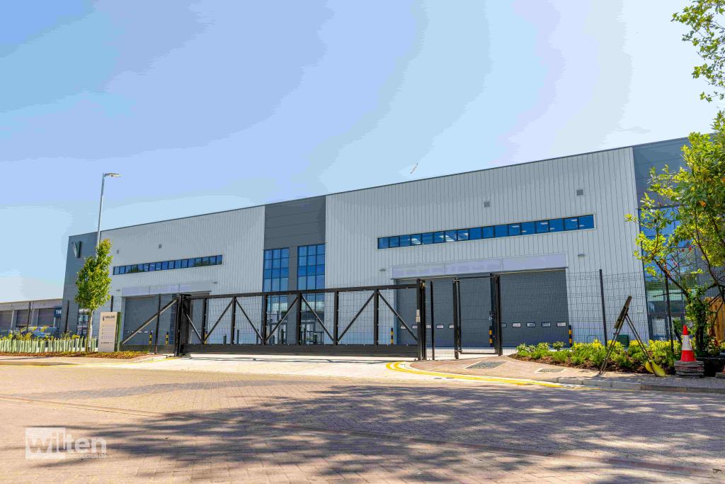 North Crescent - Valor Park 5A Canning Town - Industrial Warehouse Space for Rent, London
