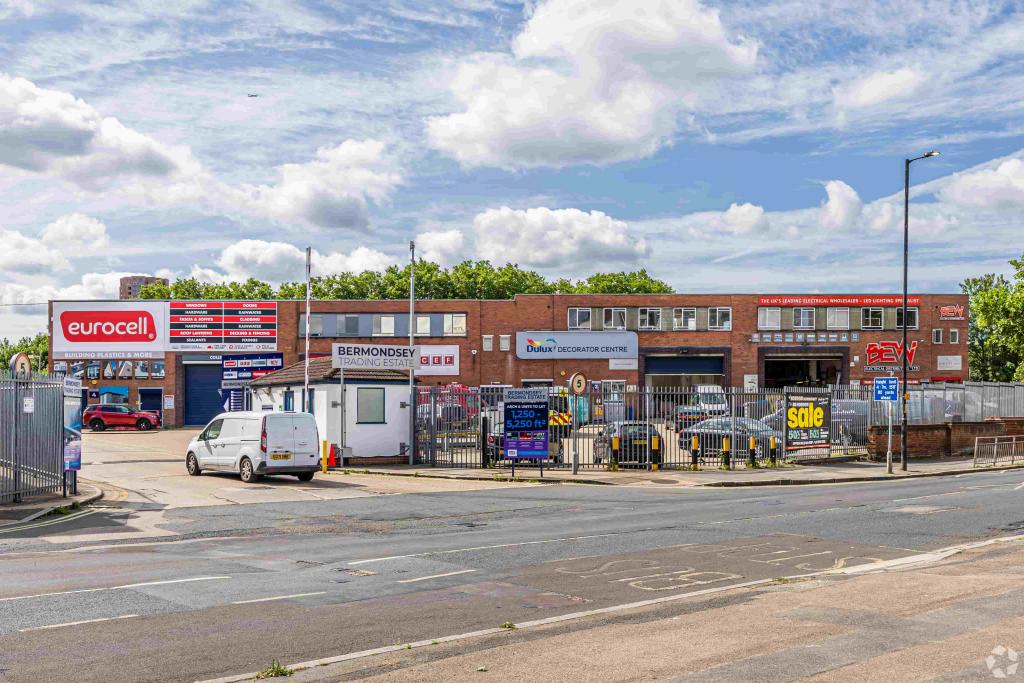Bermondsey Trading Estate - Industrial Warehouse, Bermondsey, London SE16 3LL