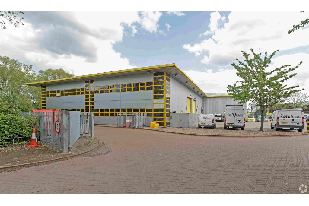 Datapoint Business Centre - Industrial Warehouse, Canning Town, London E16 4SR