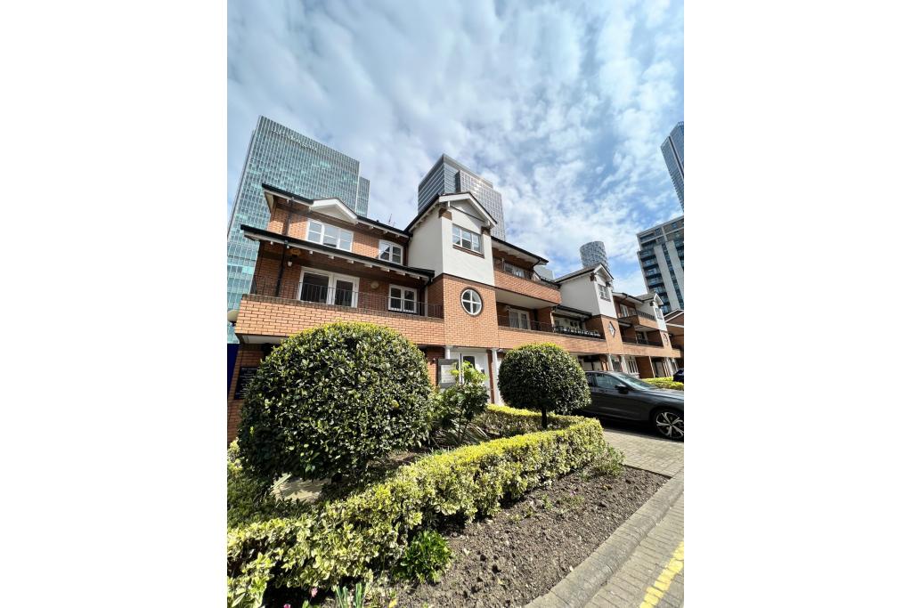 Cochrane House - Office Space, Canary Wharf, London E14 9UD
