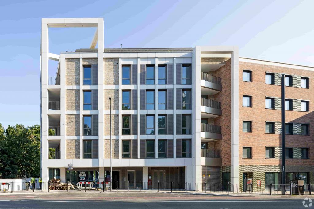 767 Commercial Road - Retail Unit for Rent, Limehouse, London E14 7HG